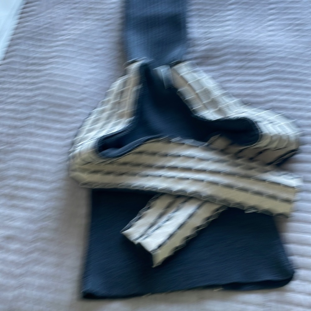 Chanel vintage authentic wool sweater - Picture 13 of 14